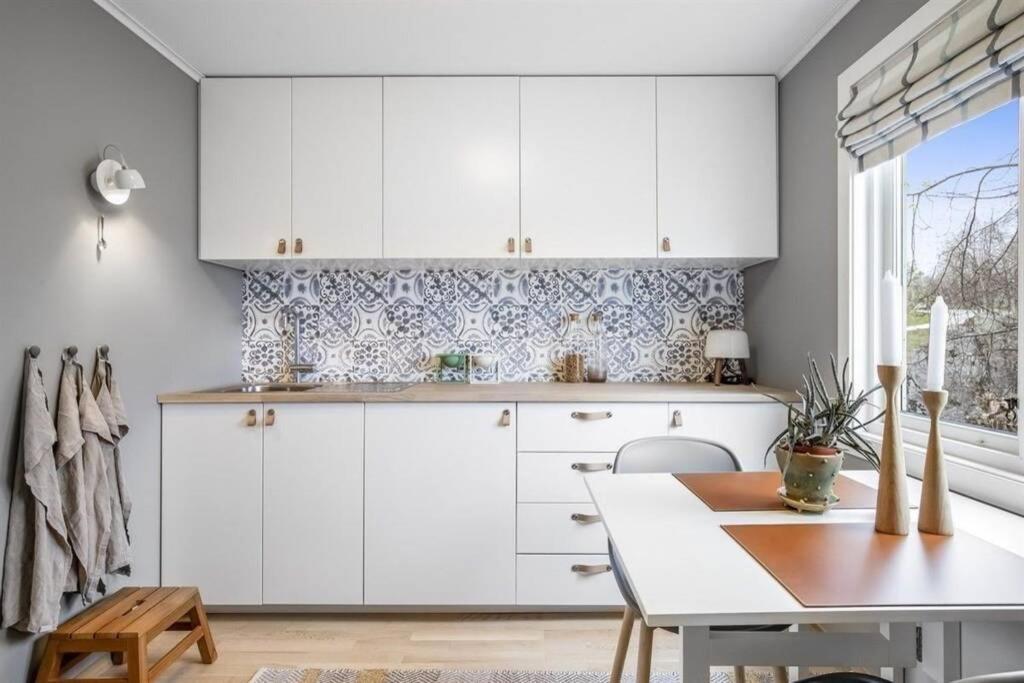Cozy Cottage Close To Idyllic Archipelago With Additional Building If Booked For More Than 2 People Eydehavn Exterior photo